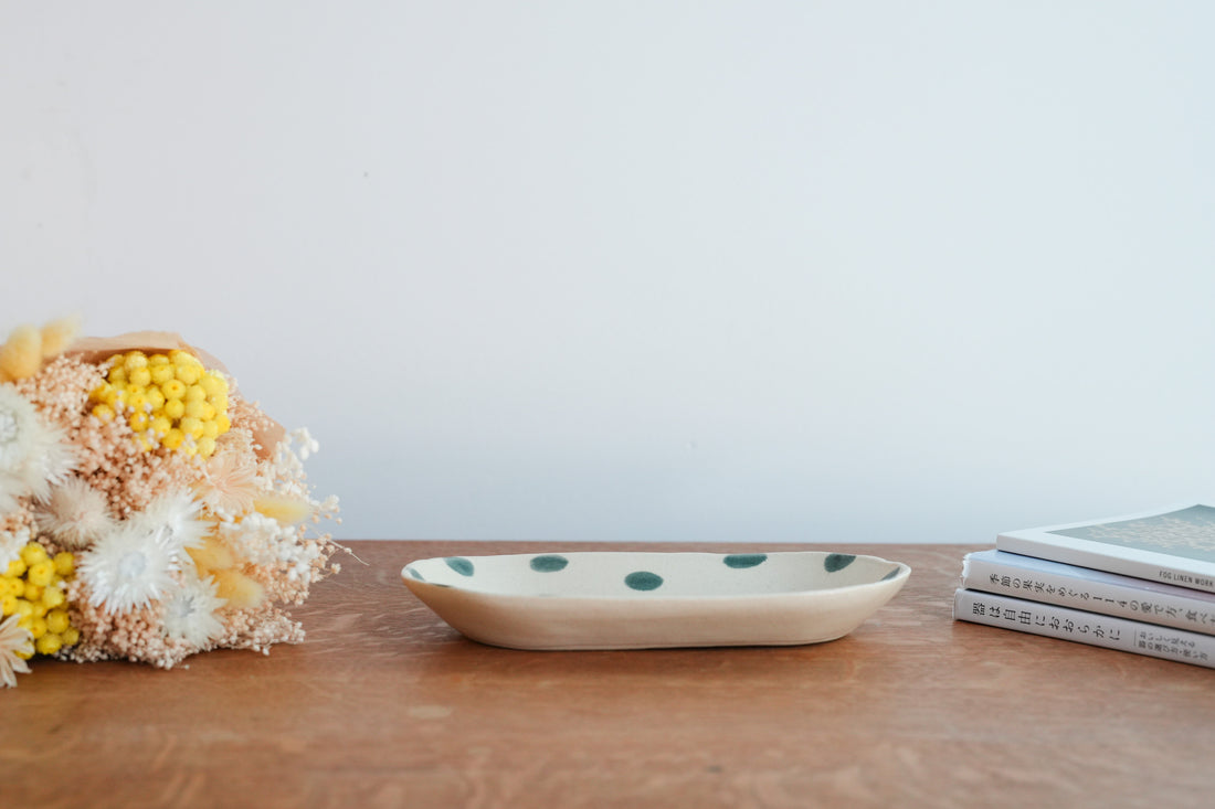 Ken Aoki 青木挙 Long Oval Plate KE01
