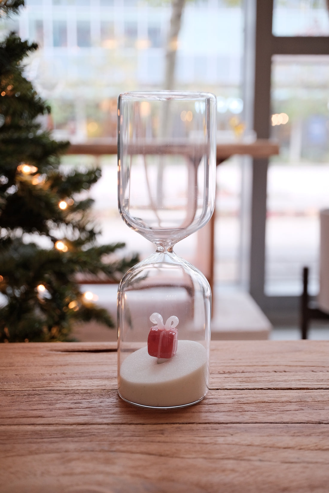 Ichendorf Christmas Tales - Hourglass Gift Red XMAS 24