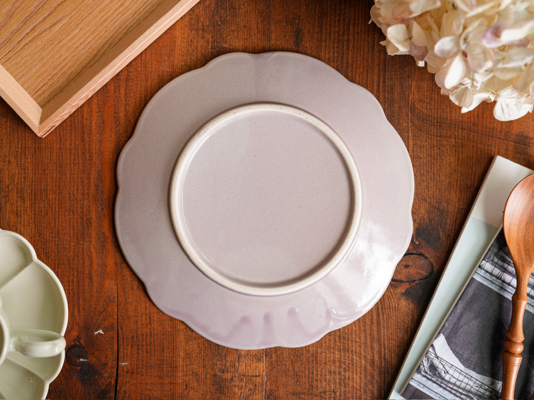 Atelier Gyuusha Medium Floral Shape Round Plate