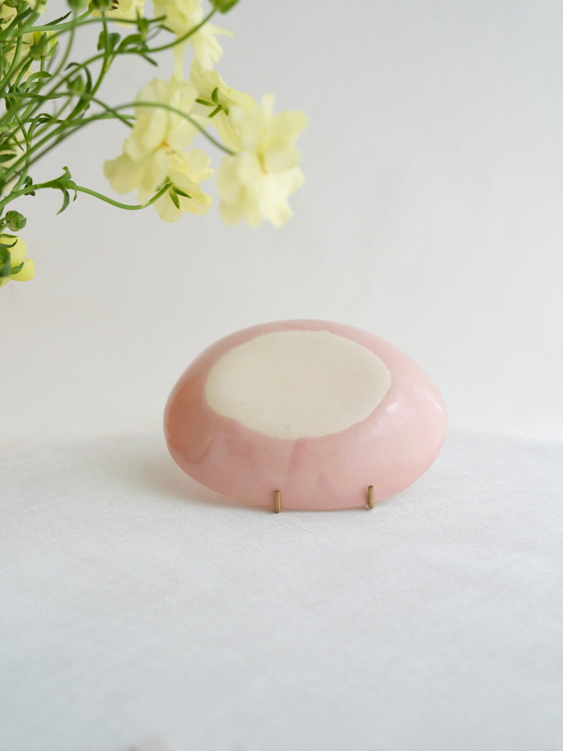 Fumiko Kondo 近藤布美子 - Pink Rabbit Oval Deep Plate FK34