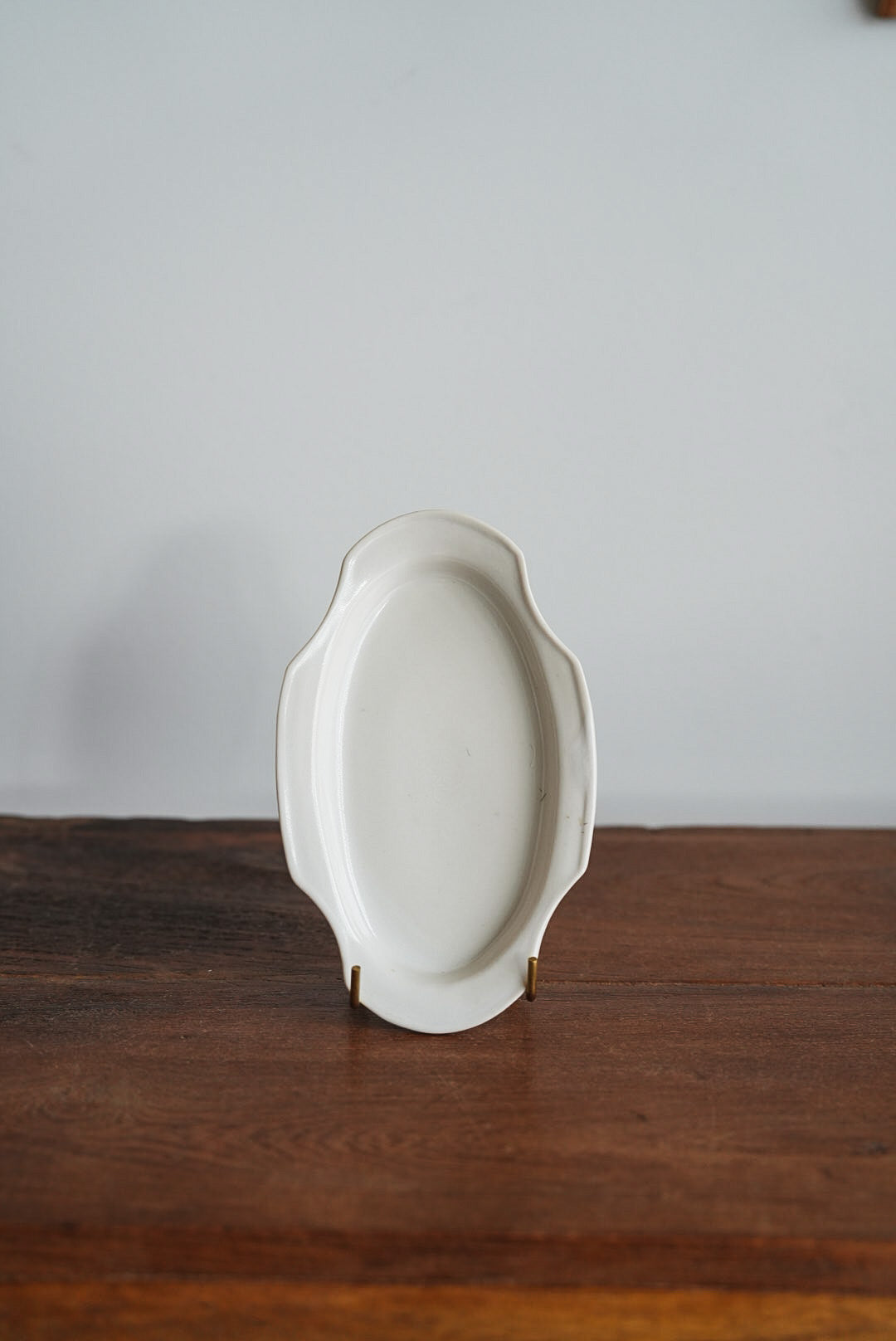 Maya Inamura 稲村真耶 Small White Oval Plate MI25