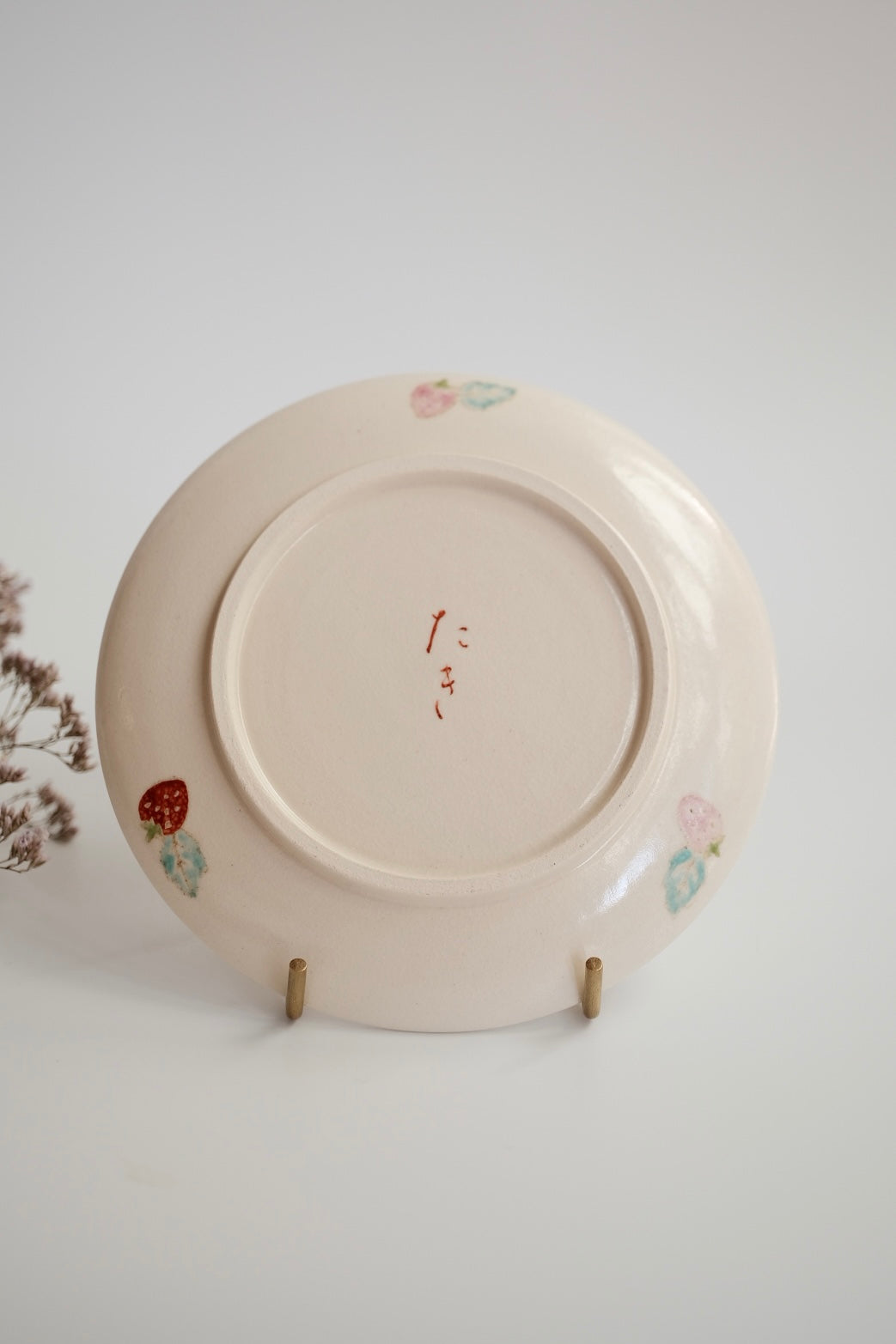 Taki Tomoda 友田多紀 Strawberry Small Plate - TT09