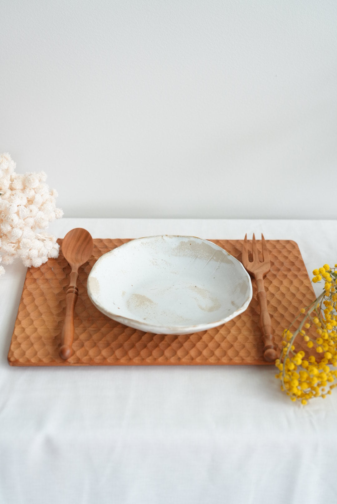 Tatsuo Horimizu 堀水達雄 White Saucer TH03