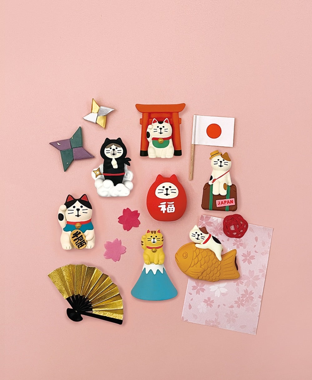 DECOLE Travel Magnet