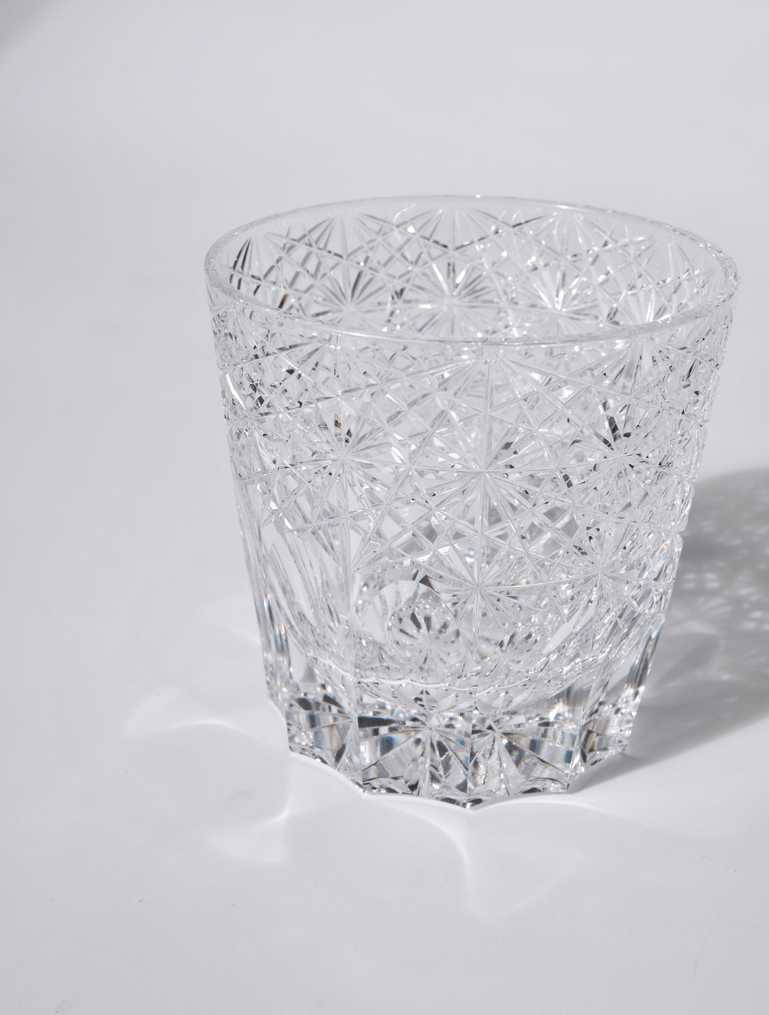 Edo Kiriko Whisky Glass Rock Glass "Large Chrysanthemum" White by Junichi Nabetani, Master of traditional crafts