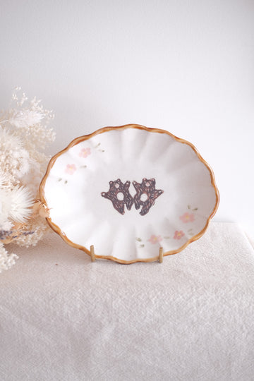 Kato Mikiko 加藤美纪子 Flower-shaped Plate White Slip - MK30