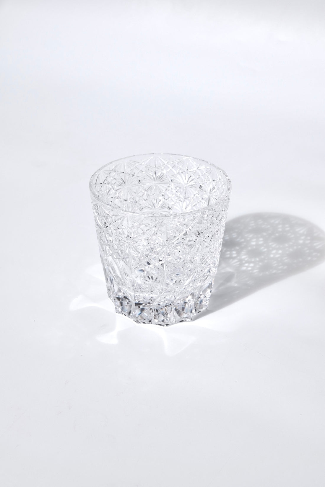 Edo Kiriko Whisky Glass Rock Glass "Large Chrysanthemum" White by Junichi Nabetani, Master of traditional crafts
