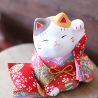 Maneki-neko Kimono Lucky Cat