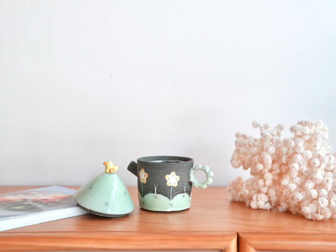 Akemi Nakamura 中村明美 Animal Teapot AN13