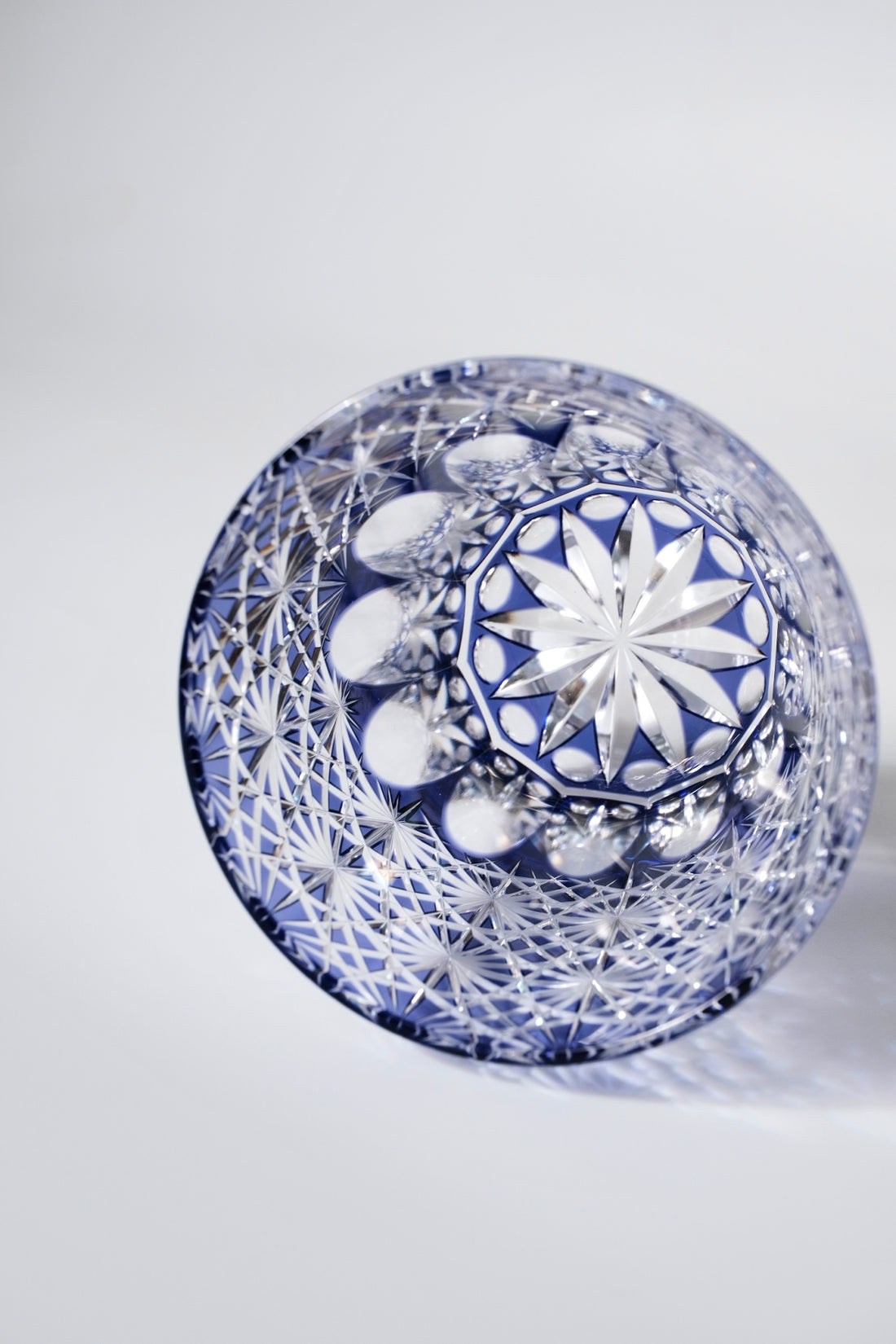 Edo Kiriko Whisky Glass Rock Glass "Large Chrysanthemum" Purple by Junichi Nabetani, Master of traditional crafts