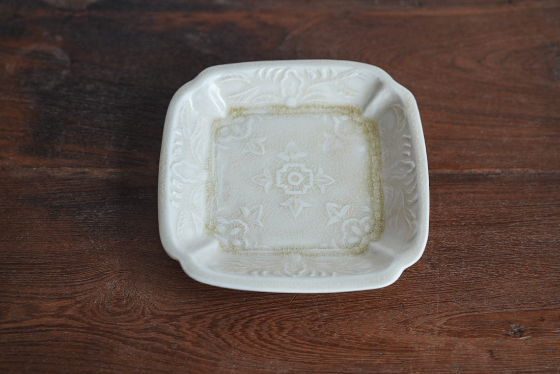 Maya Inamura 稲村真耶 Yellow Square Plate MI07