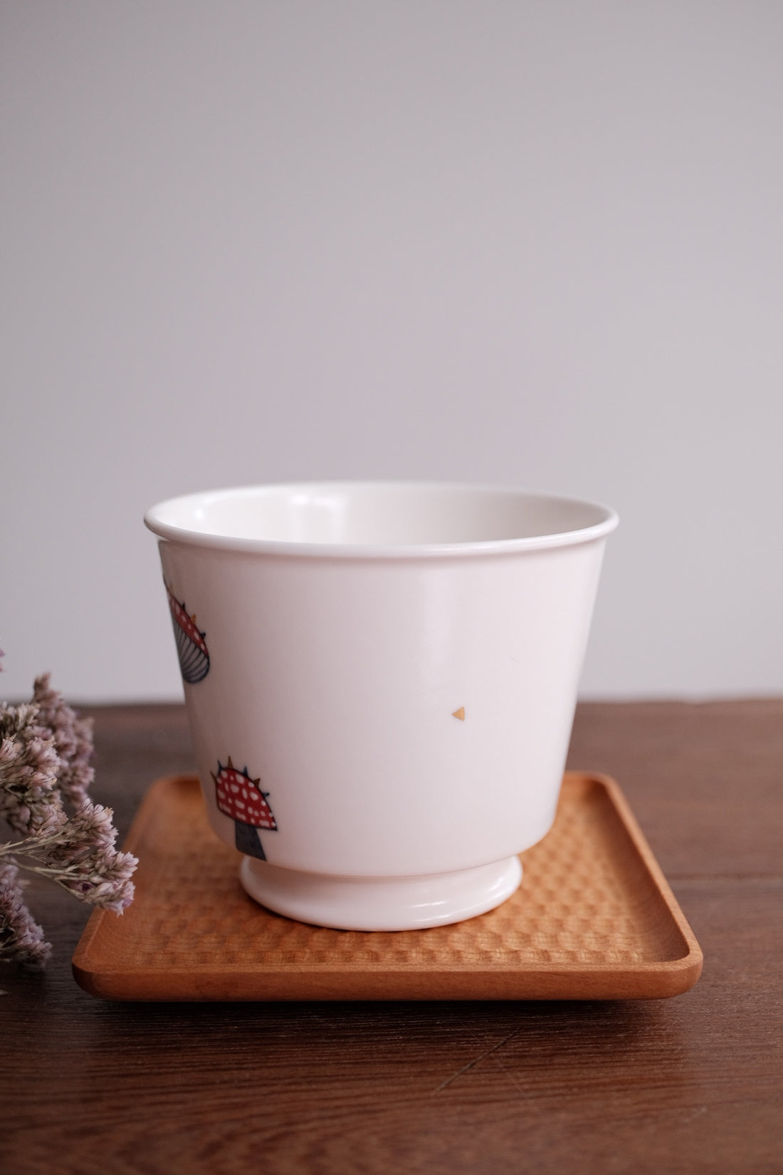 QIU Studio- Red Mushroom Tea/Coffee Cup