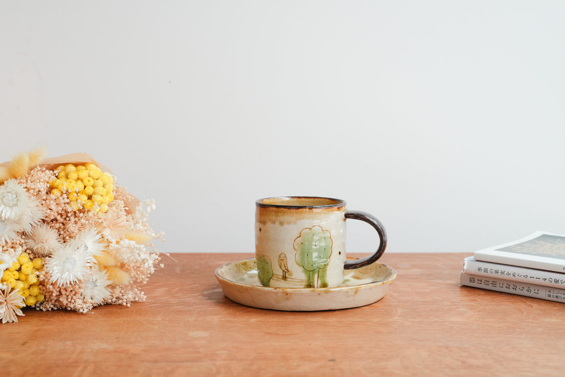 Minako Takizawa 滝沢三奈子 Small Yellow Flower Plate MW01