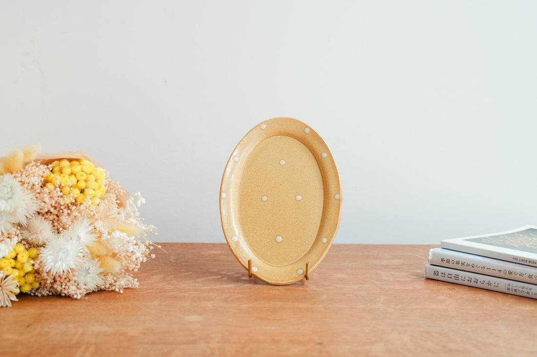 Ken Aoki 青木挙 Small Oval Plate KE04