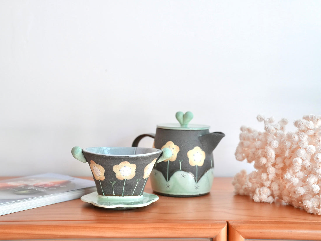 Akemi Nakamura 中村明美 Coffee Filter with Jug AN14
