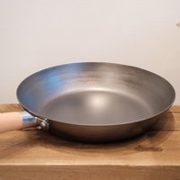 Yamada Kogyosho 山田工業所 HANAKO+a Frying Pan with Wooden Handle