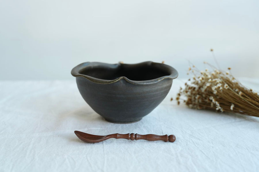 Hirokazu Furutani 古谷浩一 -  Dark Brown Pear Shaped 19cm Bowl HF22