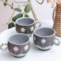 Akemi Nakamura 中村明美 Flower Mug with Ring Handle AN01