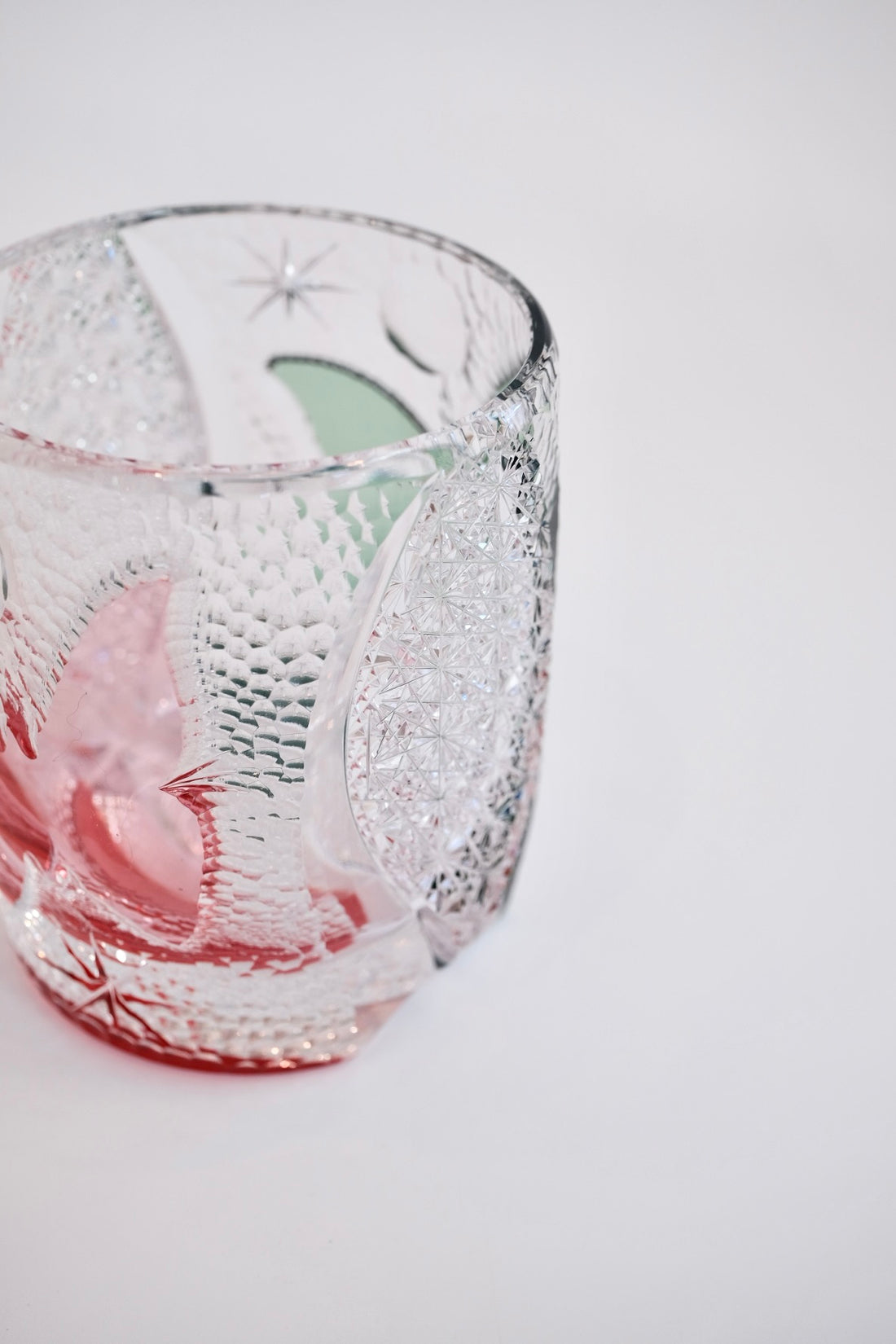 Edo Kiriko Whisky Glass Rock Glass "Butterfly" Green/Red by Junichi Nabetani, Master of traditional crafts