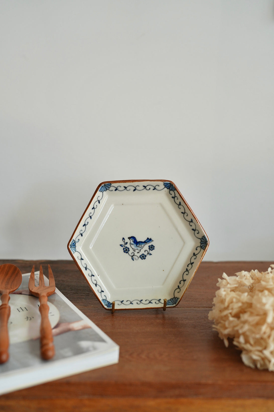 Shinko Nakanishi 中西申幸 Bird Hexagonal Plate SN08