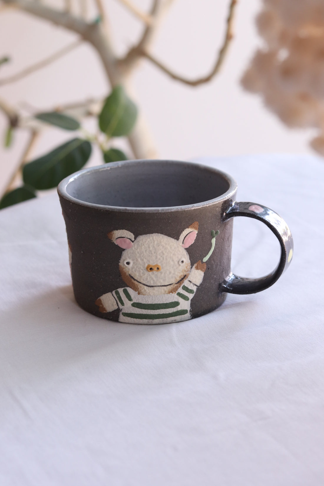 Akemi Nakamura 中村明美 Animal Mug AN03