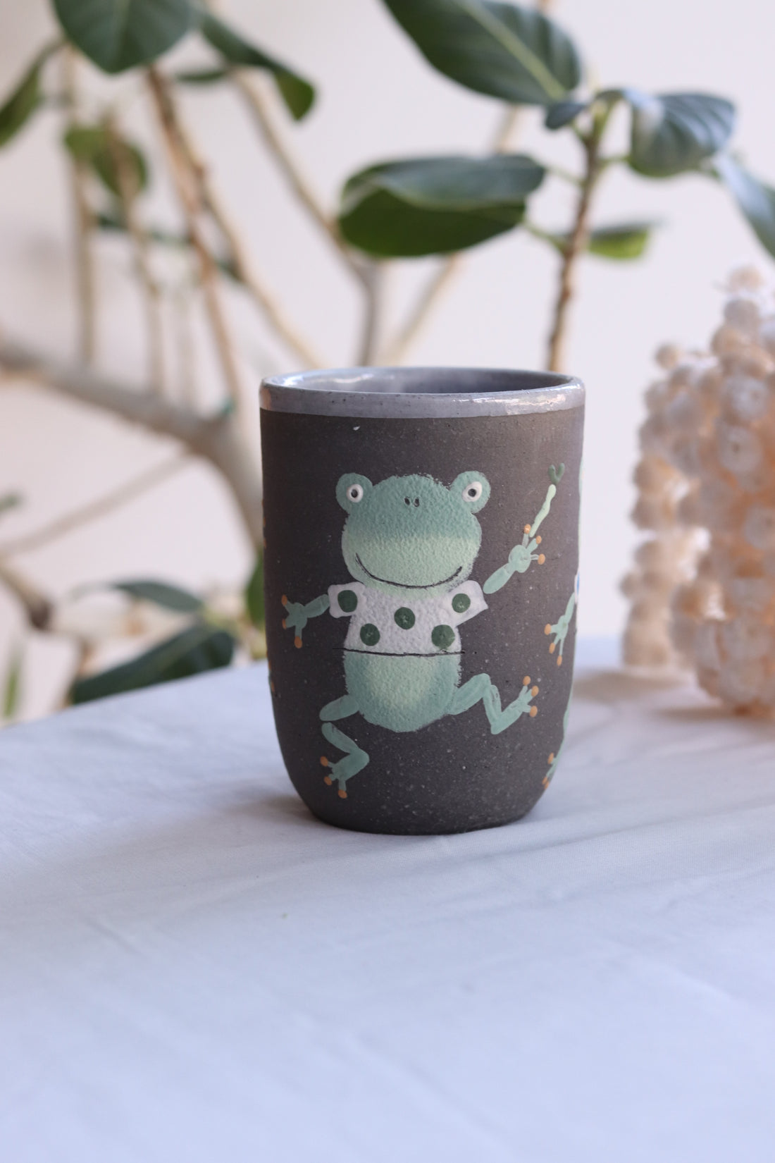 Akemi Nakamura 中村明美 Animal Beer Cup AN07