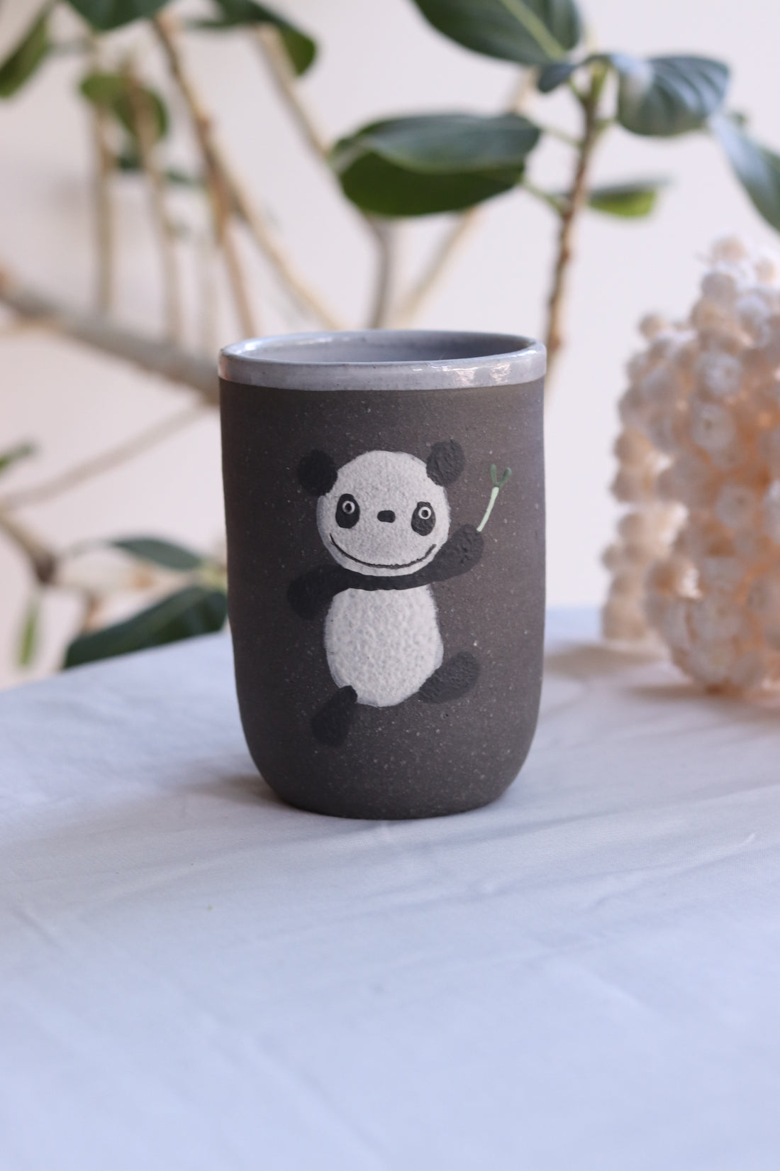 Akemi Nakamura 中村明美 Animal Beer Cup AN07