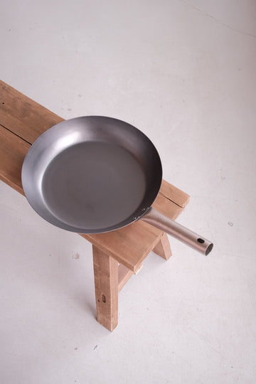 Yamada Kogyosho 山田工業所 HANAKO+a Frying Pan with Titanium Handle (28cm)