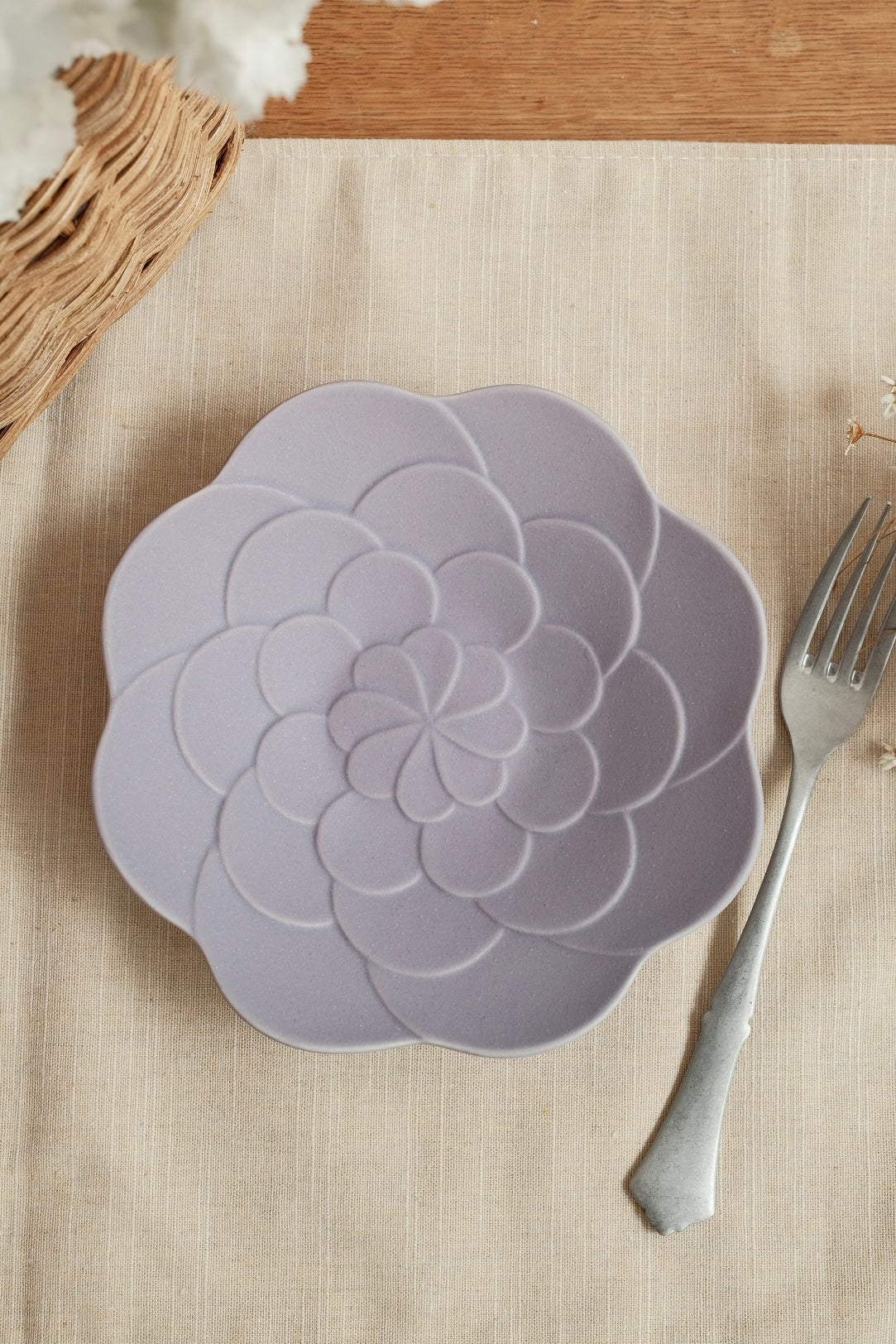 Mashiko Pottery Yoshizawa Purple Flower Plate