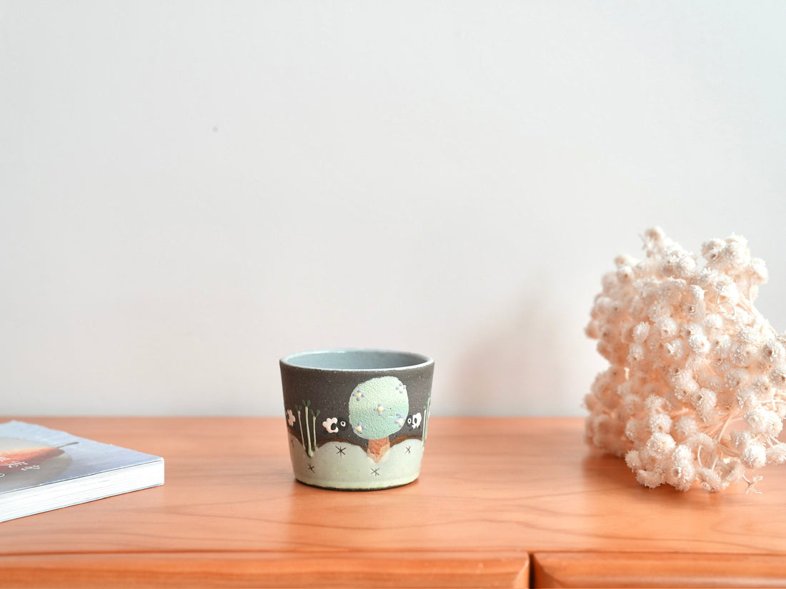 Akemi Nakamura 中村明美Sheep and Bee Free Cup AN10