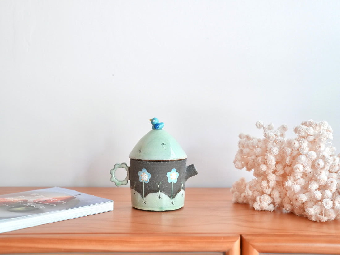 Akemi Nakamura 中村明美 Animal Teapot AN13