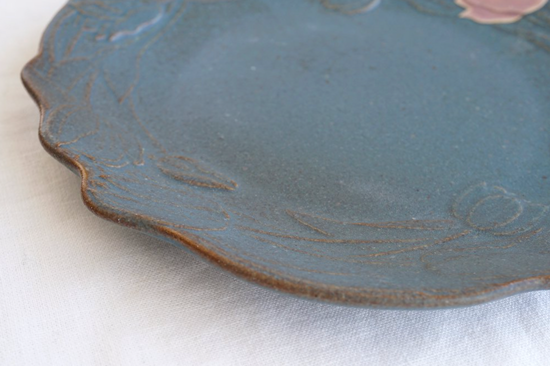 Mashiko Pottery Yoshizawa Blue Rust Glaze Tulip Plate