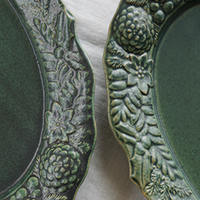 Mashiko Pottery Yoshizawa Green Glaze Christmas Wreath Plate