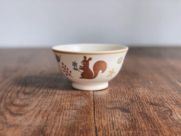 Buncho Pottery Squirrel w Daisy Rice Bowl - Blue