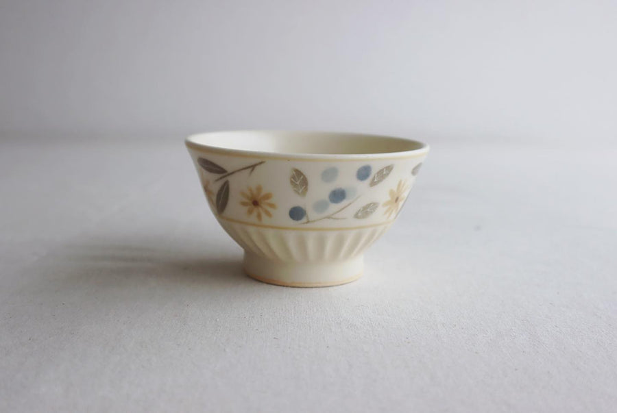 Buncho Pottery Flower and Berry Bowl - Blue