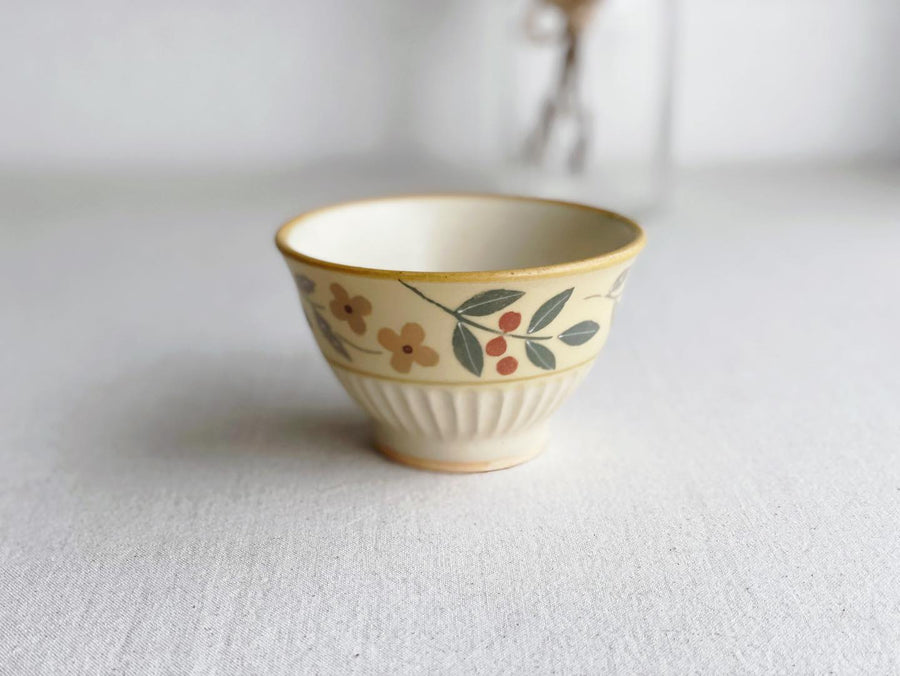 Buncho Pottery Flower and Berry Bowl - Red