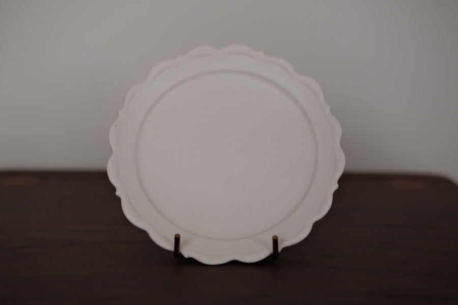 Kasumi Fujimura White Ceramic Saucer/Plate