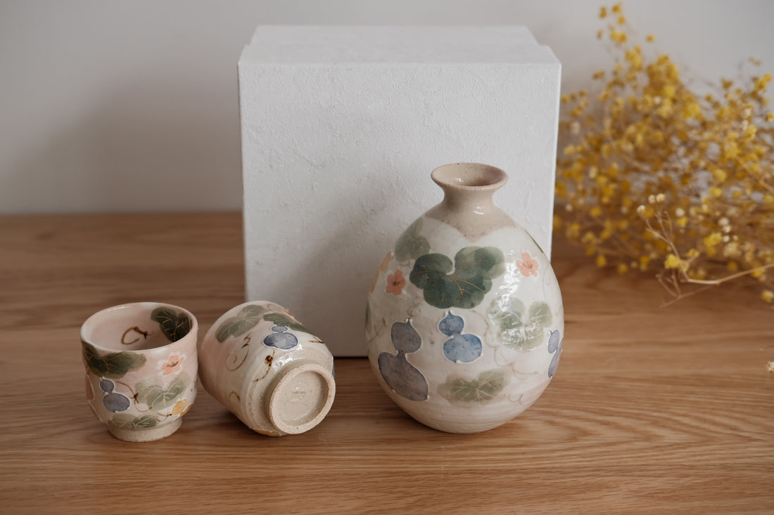 Kiyomizu Ware Sake Set - Flower and Six Gourds