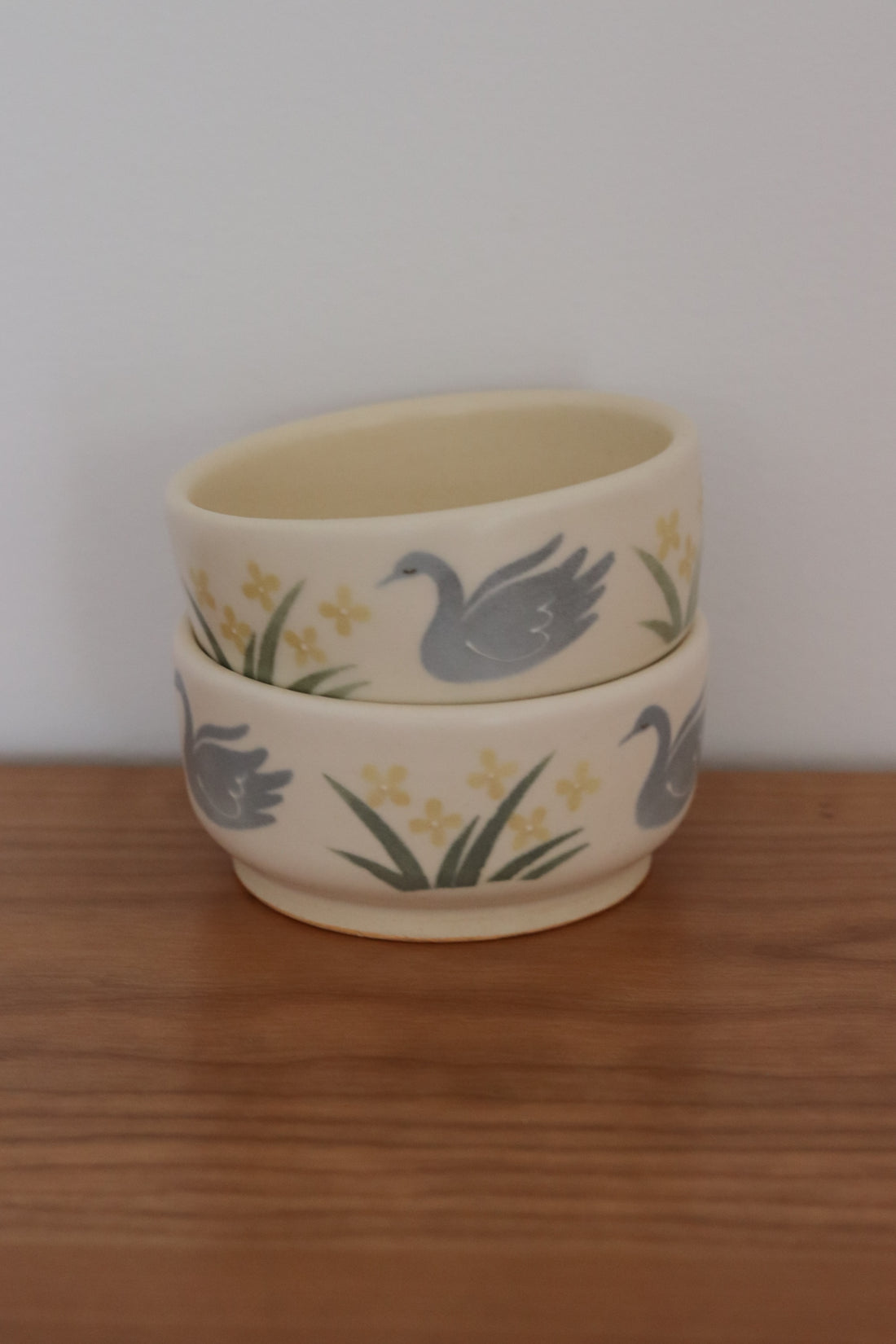 Buncho Pottery Swan Small Bowl