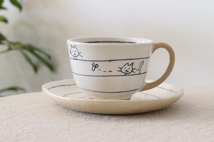 Playful Cat Tea Collection - Teapot & Mug & Cups Seto Ware