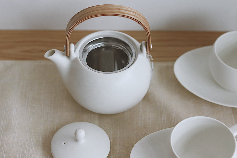 日本制白色陶瓷SALIU 陶瓷茶壶