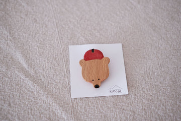 Bear brooch(apple) - By Japanese artist Kinone