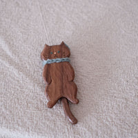 Cat brooch(brown/black) - By Japanese artist Kinone