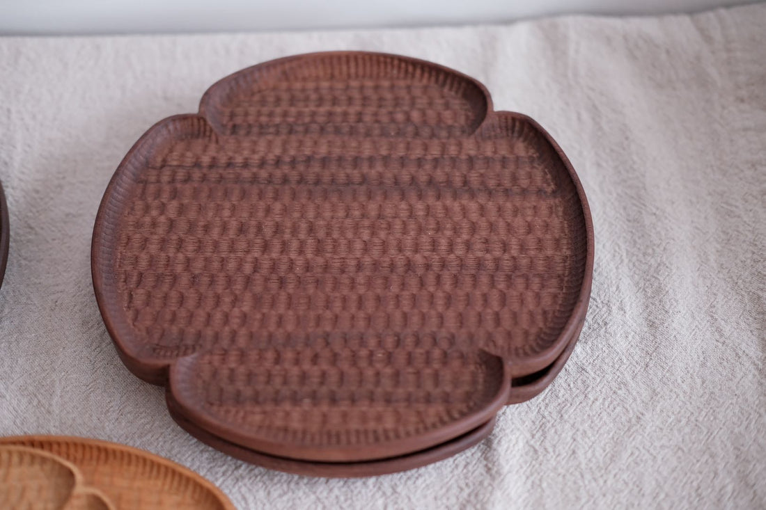 FLower Plate Walnut wood Medium