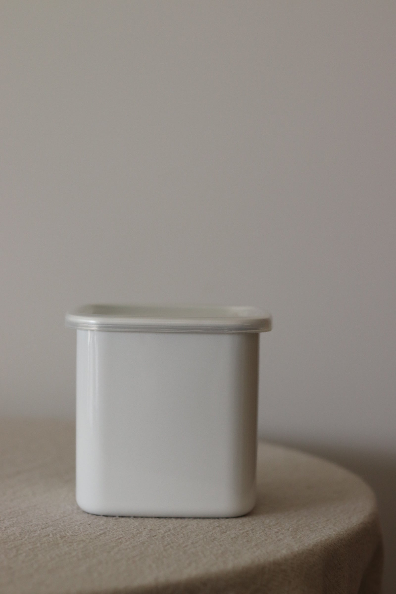 Noda Horo White Series Enamel Square Food Containers